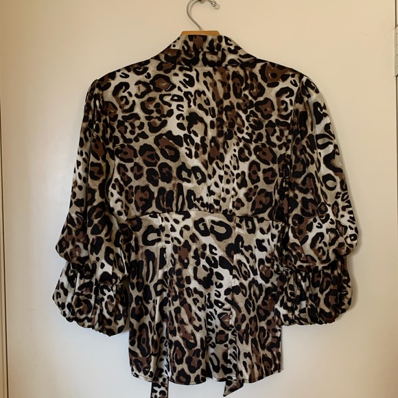 bebe Stand Collar, Silk, Leopard Print Blouse. S. - Picture 4 of 8